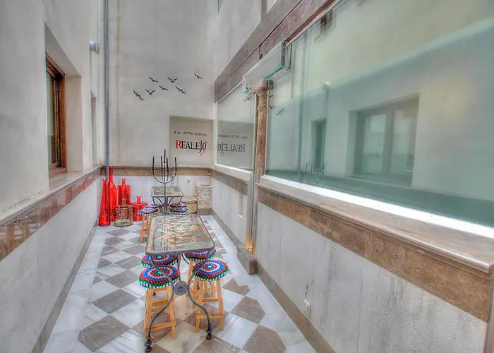 Estudio Real 3000 * Granada